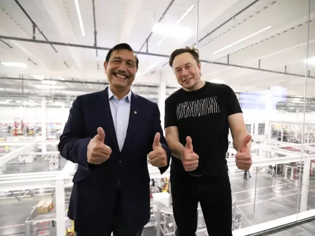 Luhut Binsar Pandjaitan dan Elon Musk. (Instagram/@luhut.pandjaitan)
