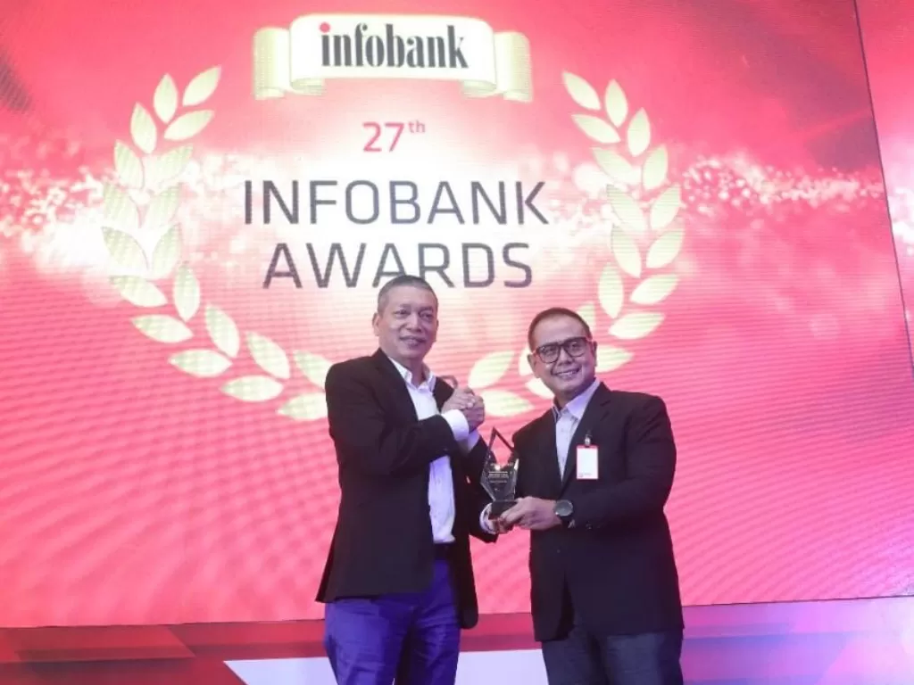  Bank DKI meraih tiga penghargaan sekaligus pada ajang 27th Infobank Awards (Dok. BUMD DKI Jakarta)
