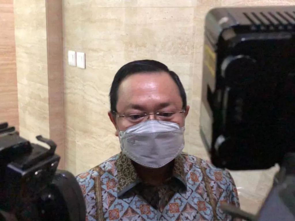 Pengacara Putri Candrawathi, Arman Hanis di Bareskrim Polri, Jakarta, Jumat (26/8/2022). (INDOZONE/Samsudhuha Wildansyah).