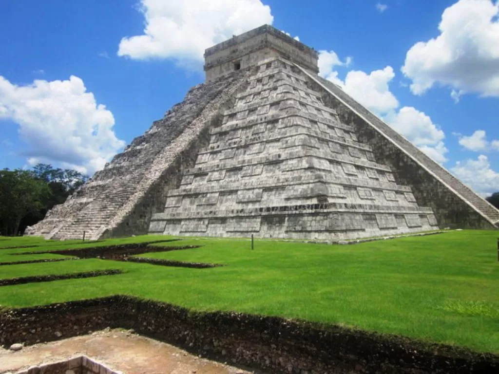 Piramida El Castillo, peninggalan Suku Maya. (Z Creators/Elisa Oktaviana) 