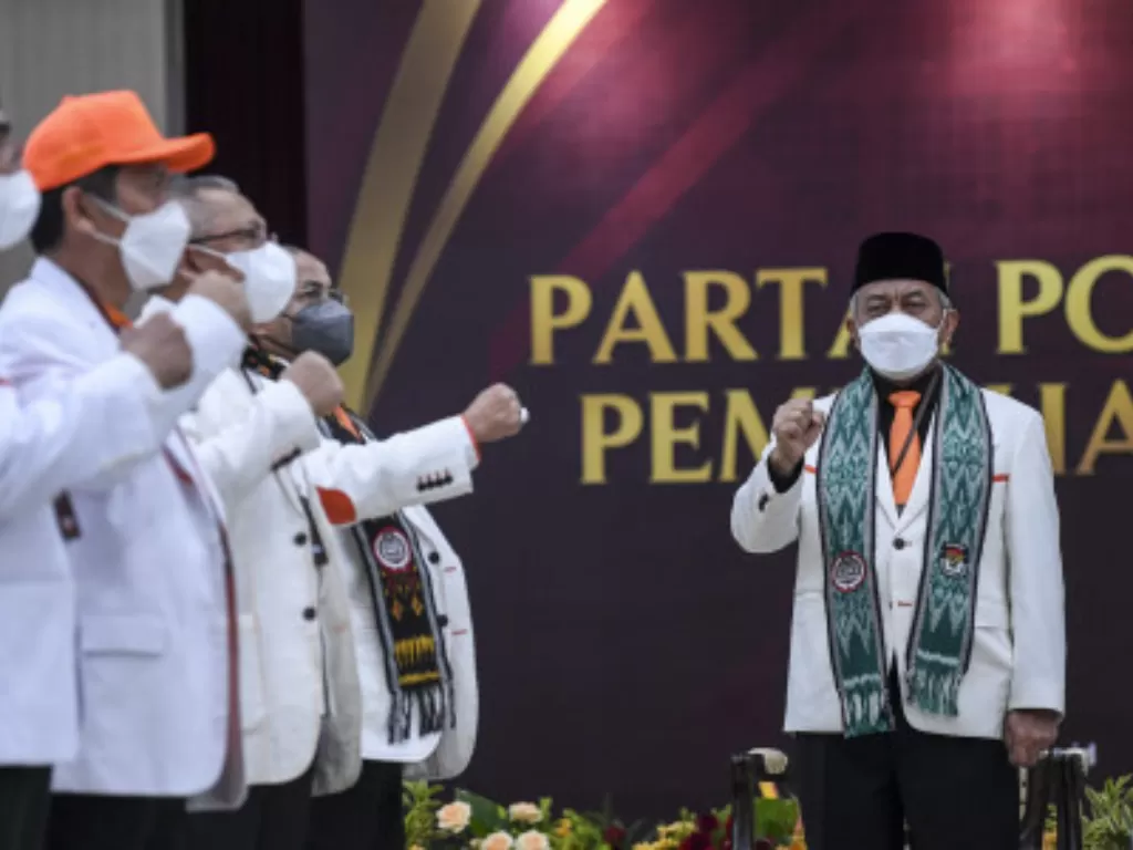 Presiden Partai Keadilan Sejahtera (PKS) Ahmad Syaikhu (kanan). (ANTARA FOTO/M Risyal Hidayat)