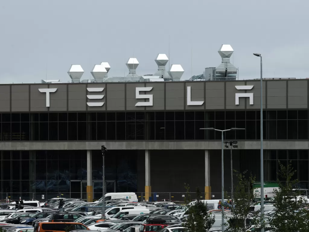 Produsen mobil listrik, Tesla. (REUTERS/Annegret Hilse)