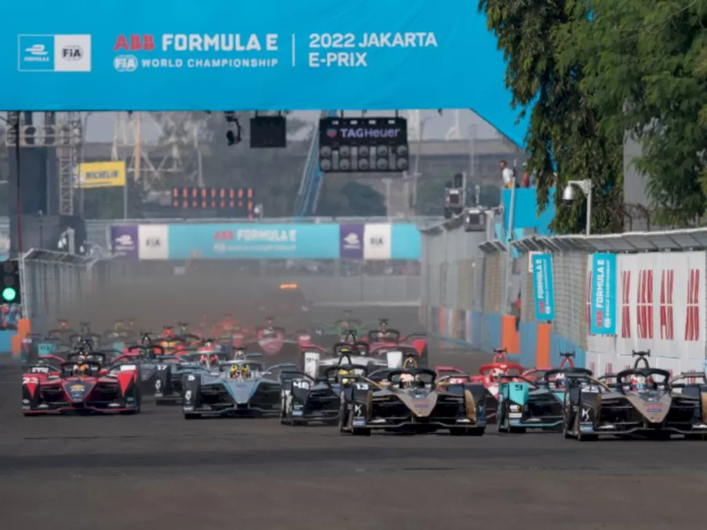 Ajang balap Formula E 2022 di Jakarta. (ANTARA FOTO/Wahyu Putro A)