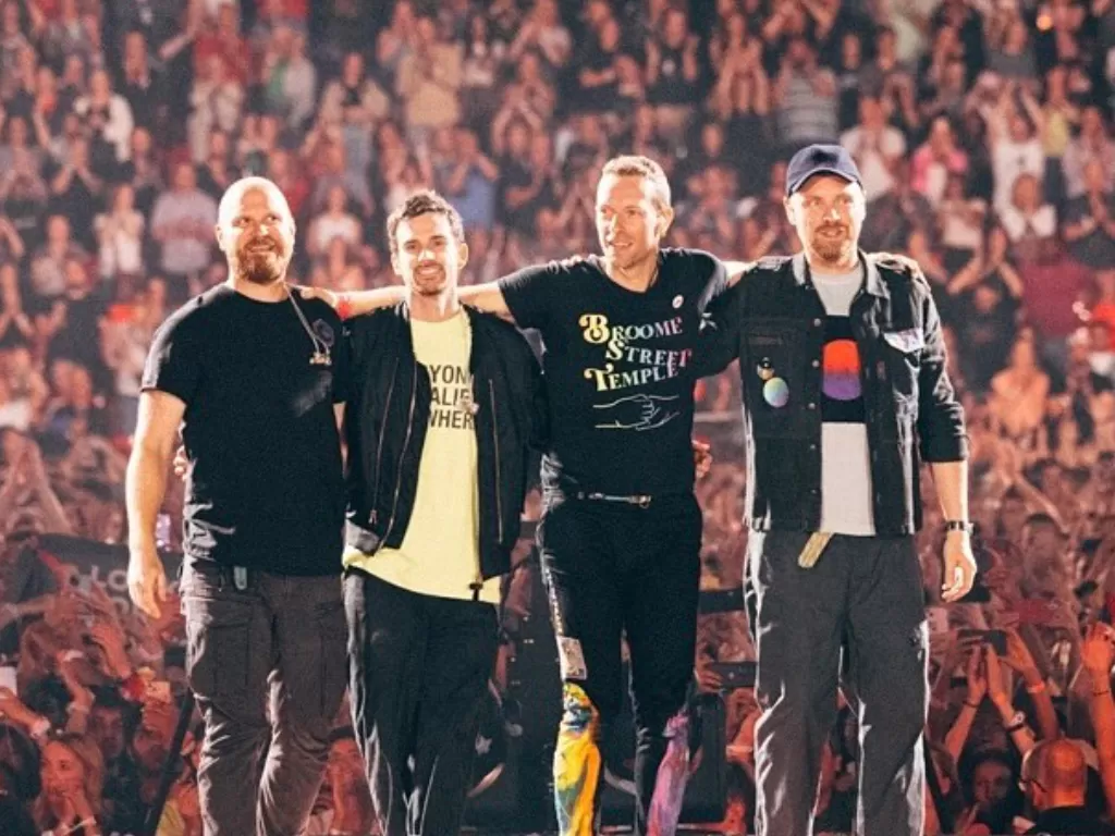 Coldplay dalam rangkaian tur Music Of The Spheres di London, Inggris (Instagram/coldplay)