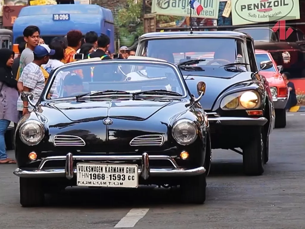Parade mobil klasik di Museum Angkut. (Z Creators/Hasan Syamsuri)