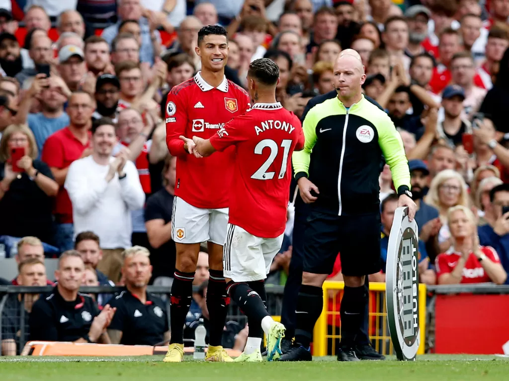 Antony dan Cristiano Ronaldo (Reuters/Craig Brough)