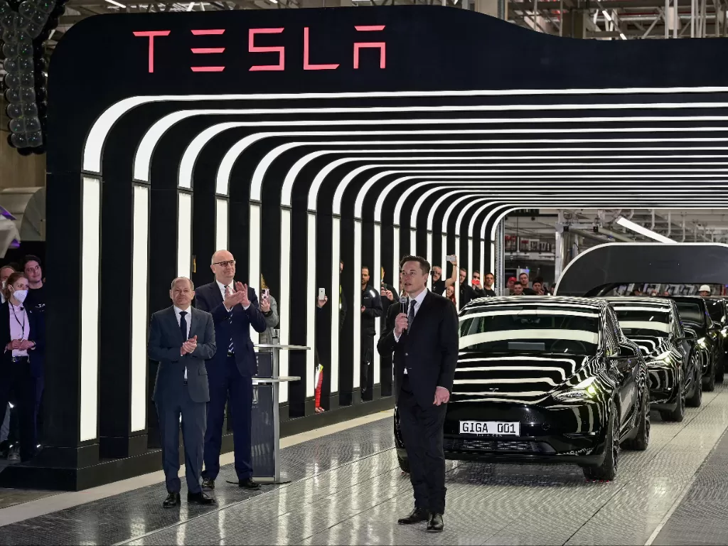 Produsen mobil listrik, Tesla. (Patrick Pleul/Pool via REUTERS)