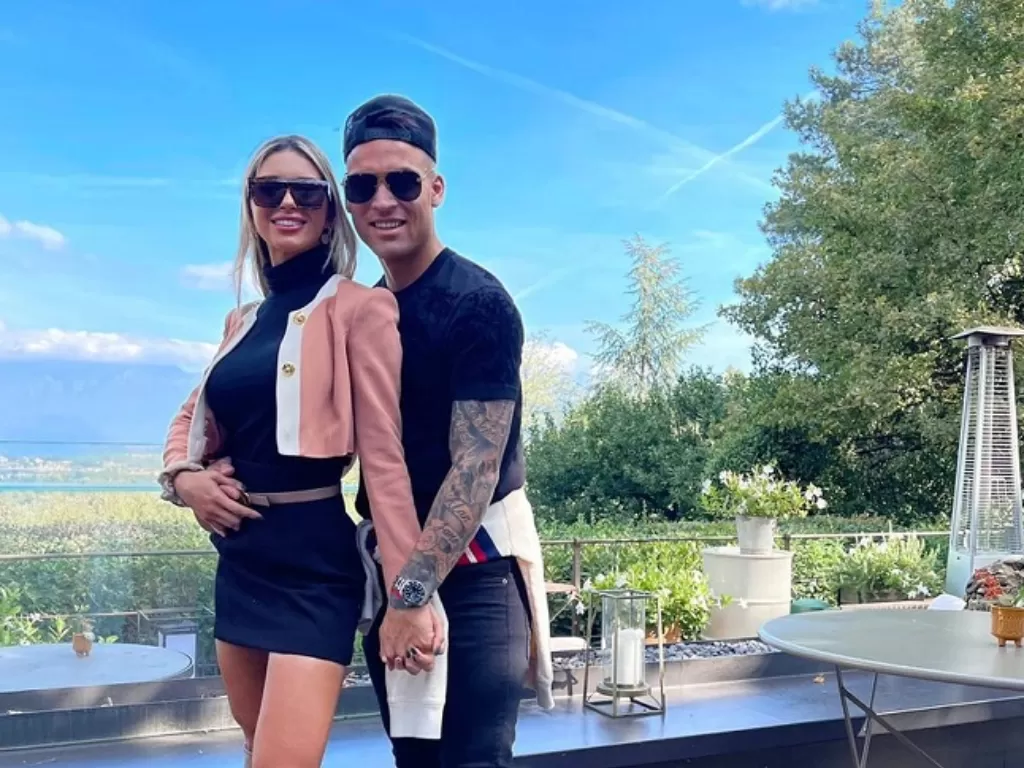 Penyerang Inter Milan Lautaro Martinez dan istrinya Agustina Gandolfo. (Instagram/lautaromartinez)
