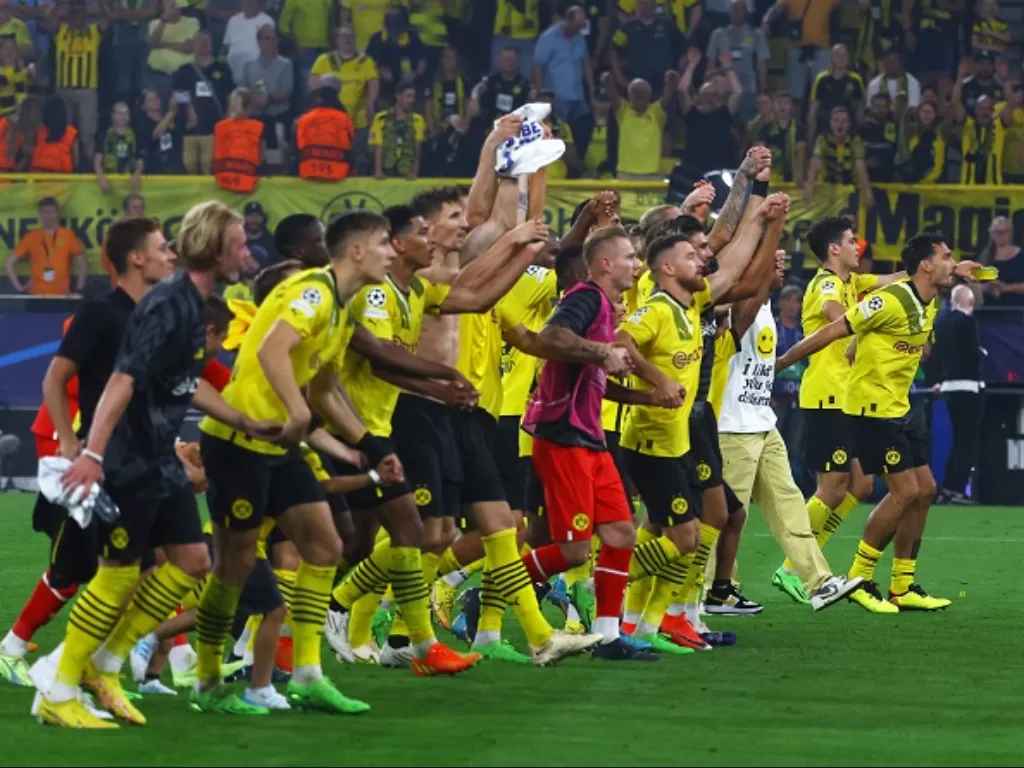 Para pemain Borussia Dortmund. (REUTERS/Kai Pfaffenbach)