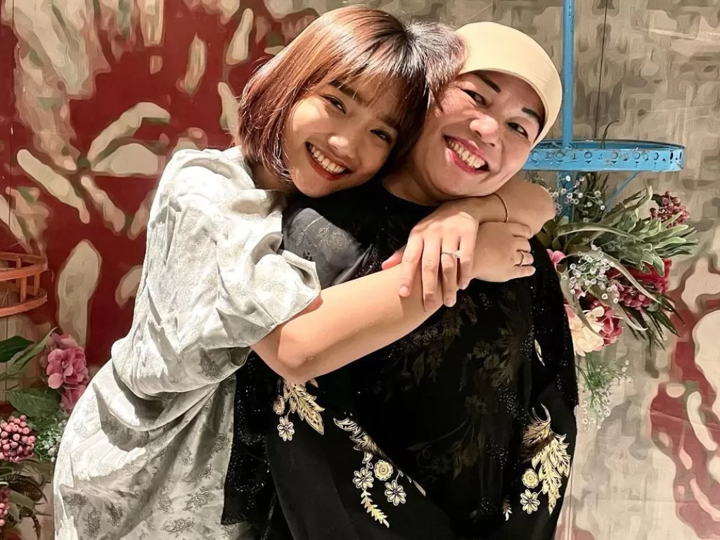 Fuji dan Oma Dewi Zuhriati (Instagram/dewizuhriati)