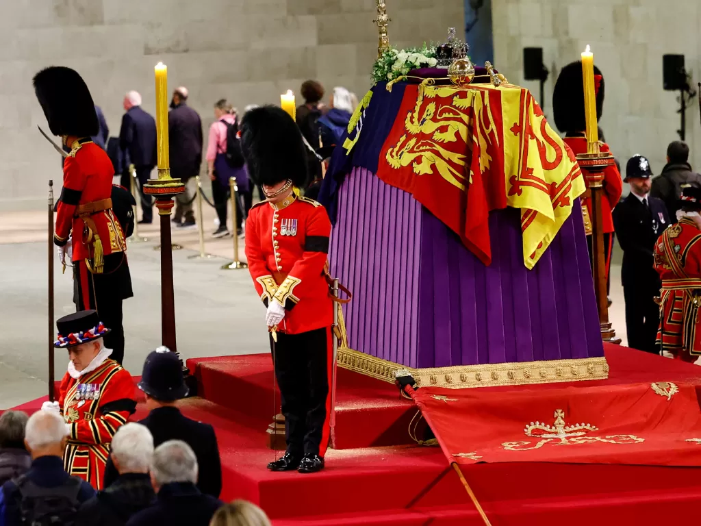 Ratu Elizabeth II akan dimakamkan di Westminster Abbey hari ini Senin (19/9/2022). (REUTERS/Sarah Meyssonnier)