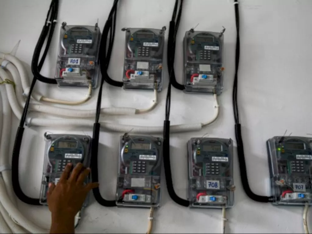PT PLN (persero) di Indonesia akan memberikan keringanan pembayaran listrik bagi pelanggan. (ANTARA/Nova Wahyudi)