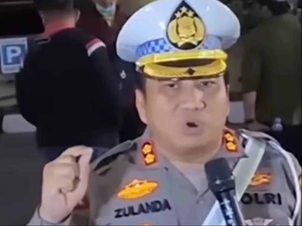 Kasatlantas Polrestabes Makassar AKBP Zulanda akhirnya minta maaf ke pengendara moge. (Dok. Polrestabes Makassar)