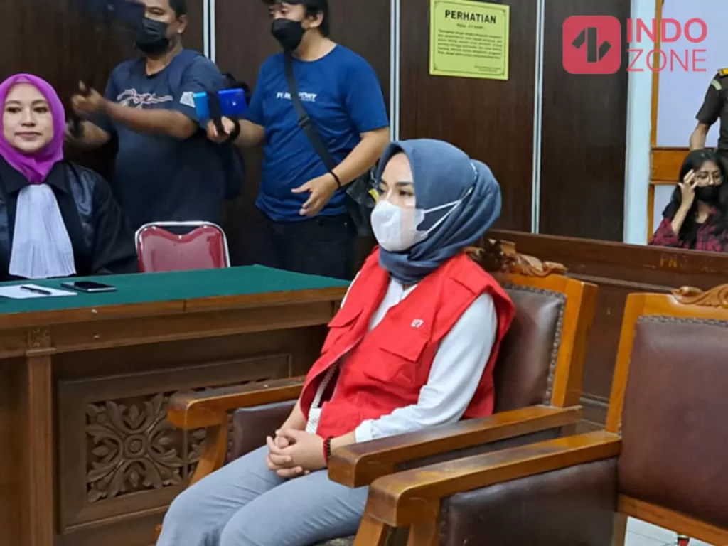 Medina Zein menjalani persidangan di Pengadilan Negeri Jakarta Selatan. (INDOZONE/Arvi Resvanty)