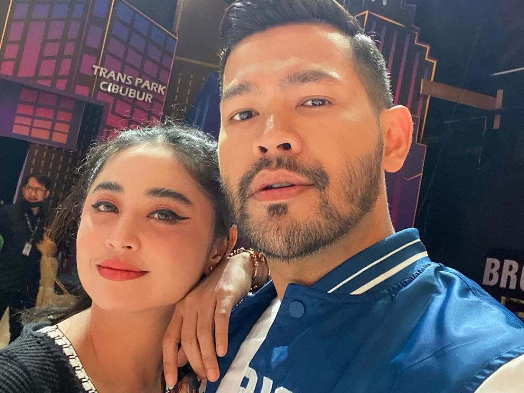 Dewi Perssik dan Rian Ibram (Instagram/rianibram)