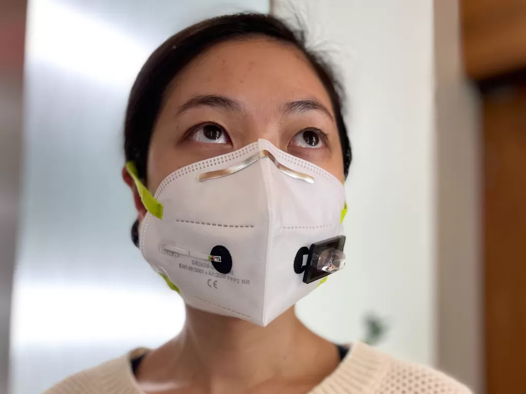Masker yang bisa mendeteksi virus lewat udara. (News Cutter)