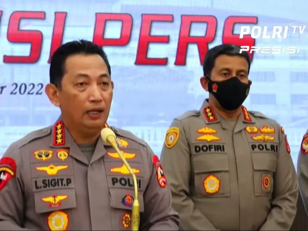 Kapolri Jenderal Listyo Sigit Prabowo saat melakukan jumpa pers di Mabes Polri. (Youtube/Polri TV)