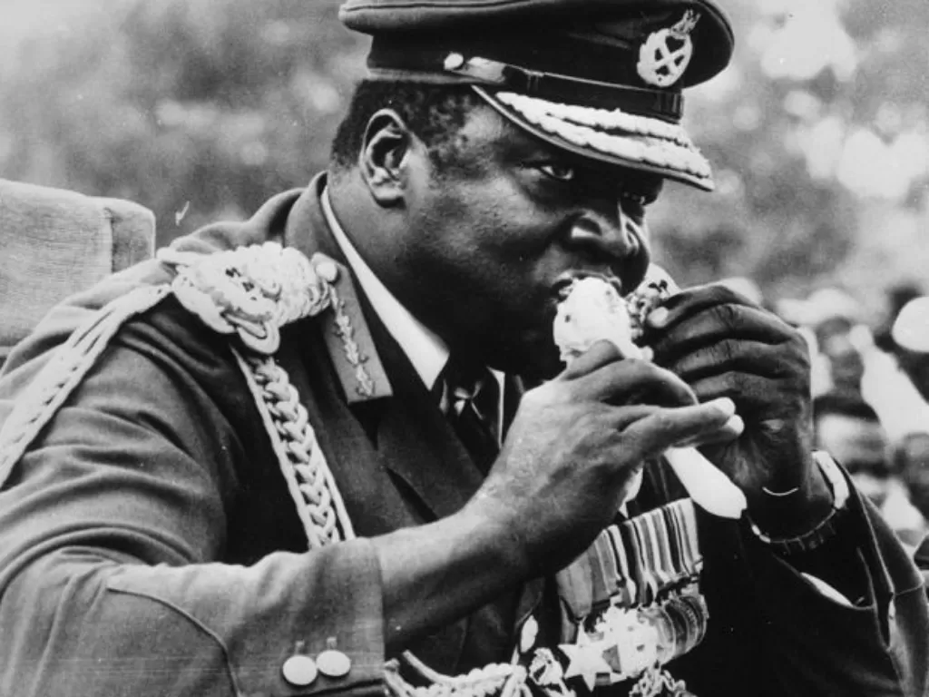 Presiden Idi Amin pemakan daging manusia. (Biography)