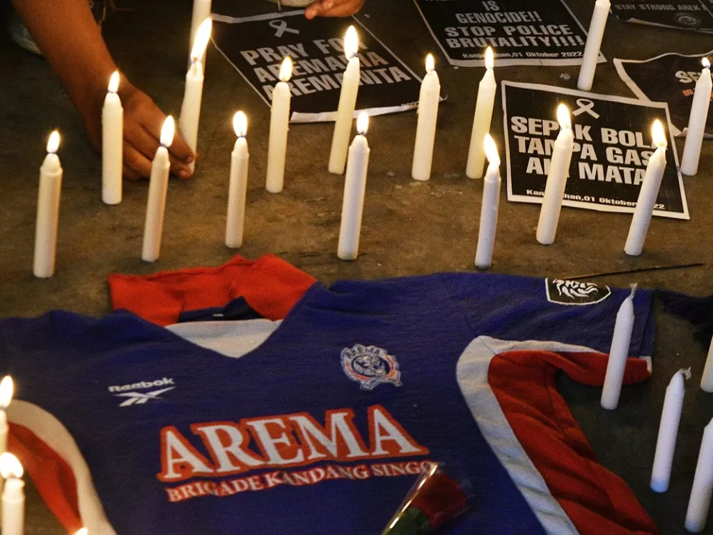 Aksi solidaritas untuk Arema FC (Foto: Antara/Fakhri Hermansyah)