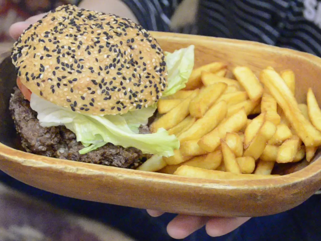 Burger unta yang terkenal di Dubai (Z Creators/Arnie Simanjuntak)