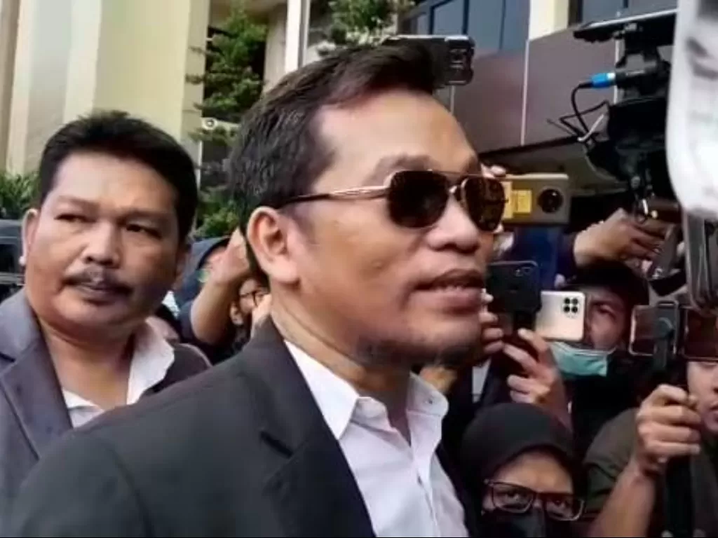 Adek Erfil Manurung, pengacara Rizky Billar di Polres Metro Jakarta Selatan. (Z Creators/Eddy Suroso)