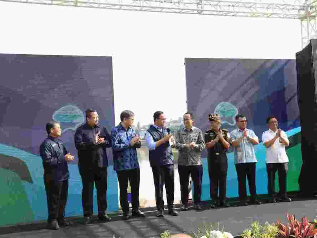 Gubernur DKI Jakarta Anies Baswedan membangun tiga Ruang Limpah Sungai (RLS) (Dok. Pemprov DKI Jakarta)