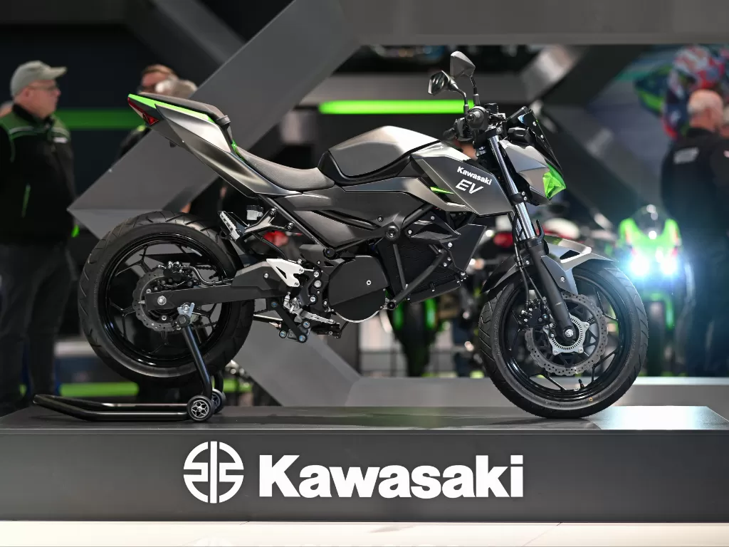 Prototipe motor listrik Kawasaki di Intermot 2022. (Paultan)