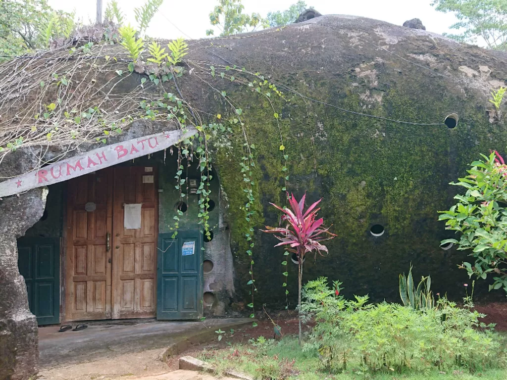 Rumah batu 'Patrick Spongebob' di Wonogiri. (Z Creators/Eko Haryanto)