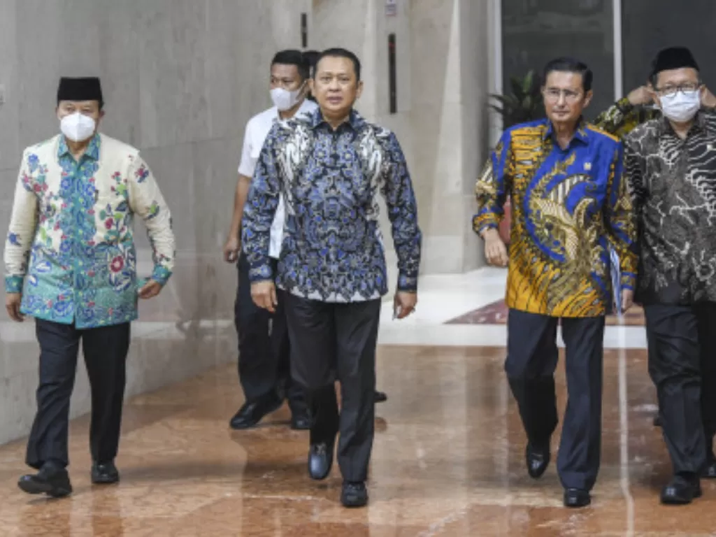 Ketua MPR Bambang Soesatyo (kedua kiri). (ANTARA FOTO/Galih Pradipta)