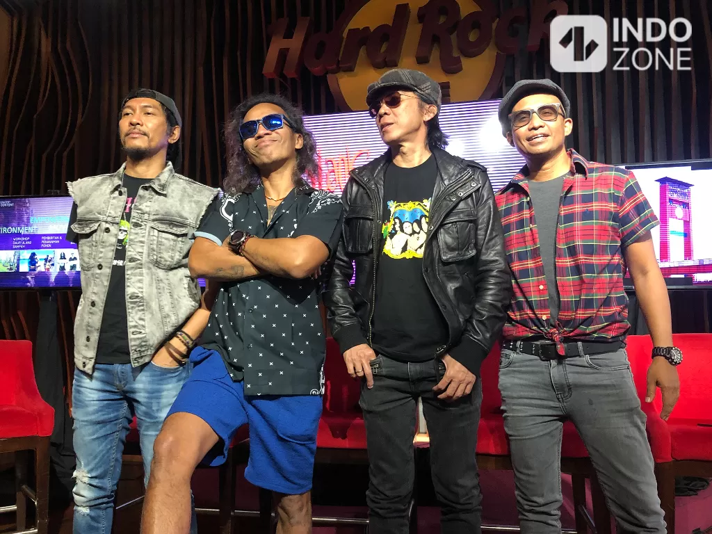Slank saat konferensi pers konser tunggal di Hard Rock Cafe Jakarta, Kamis (13/10/2022). (INDOZONE/M. Rio Fani)