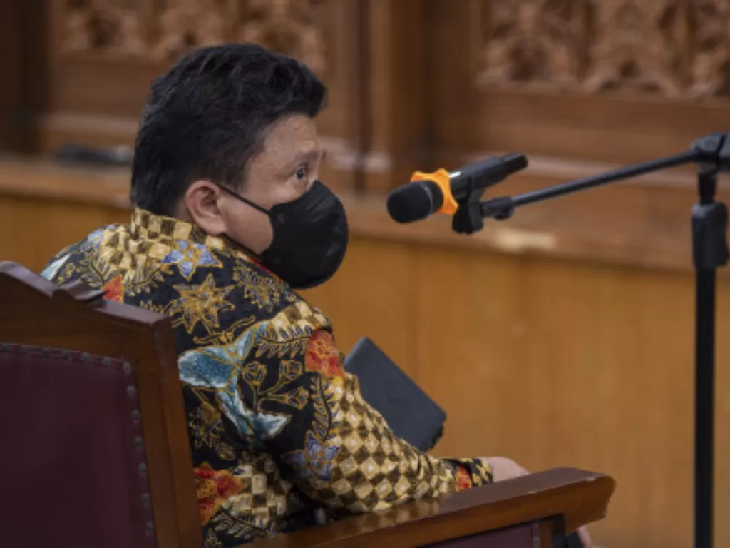 Ferdy Sambo, terdakwa kasus pembunuhan berencana terhadap Brigadir J tiba di Pengadilan Negeri Jakarta Selatan, Jakarta, Senin (17/10/2022). (ANTARA FOTO/Sigid Kurniawan)
