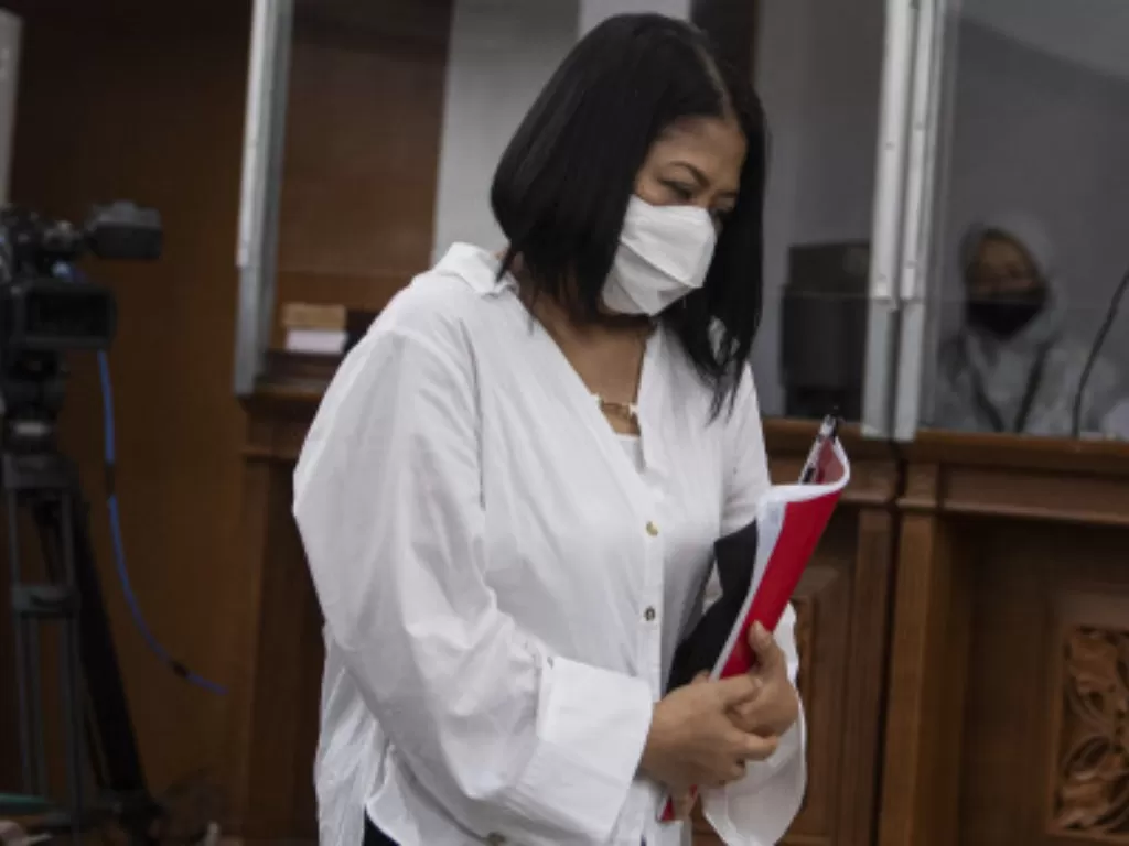 Terdakwa kasus pembunuhan Brigadir J, Putri Candrawathi di Pengadilan Negeri Jakarta Selatan, Jakarta, Senin (17/10/2022). (ANTARA FOTO/Sigid Kurniawan)