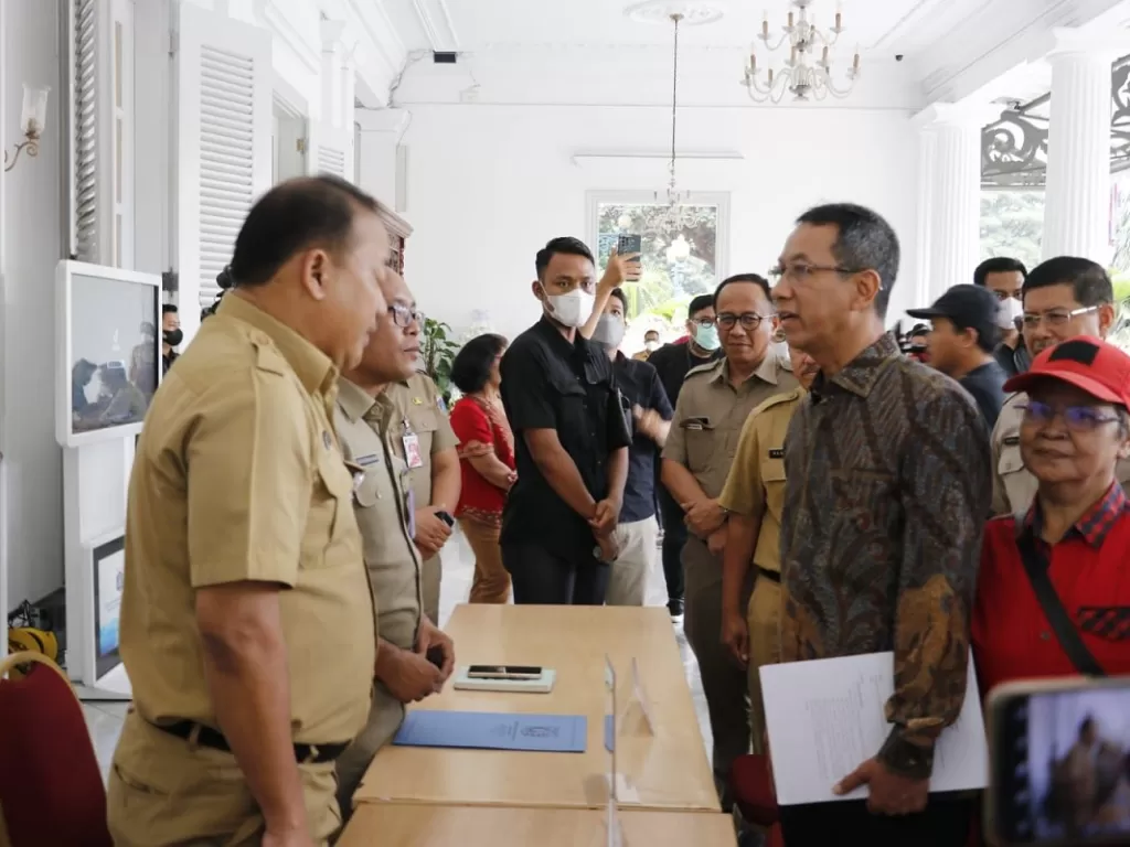 Pj Gubernur DKI Jakarta, Heru Budi Hartono, buka lagi posko pengaduan di Balai Kota (Dok. Pemprov DKI Jakarta)