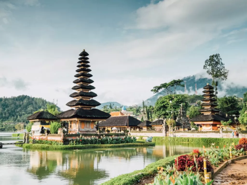 Ilustrasi salah satu pemandangan di Pulau Bali. (Freepik)