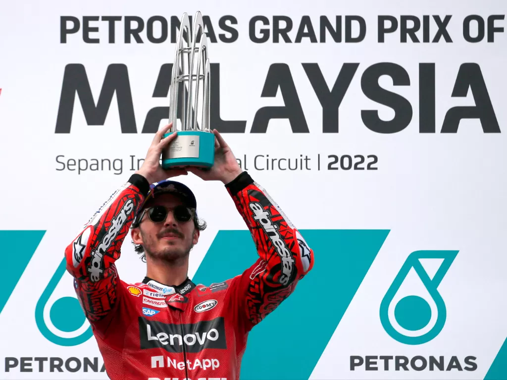 Francesco Bagnaia juarai GP Malaysia. (REUTERS/Hasnoor Hussain)