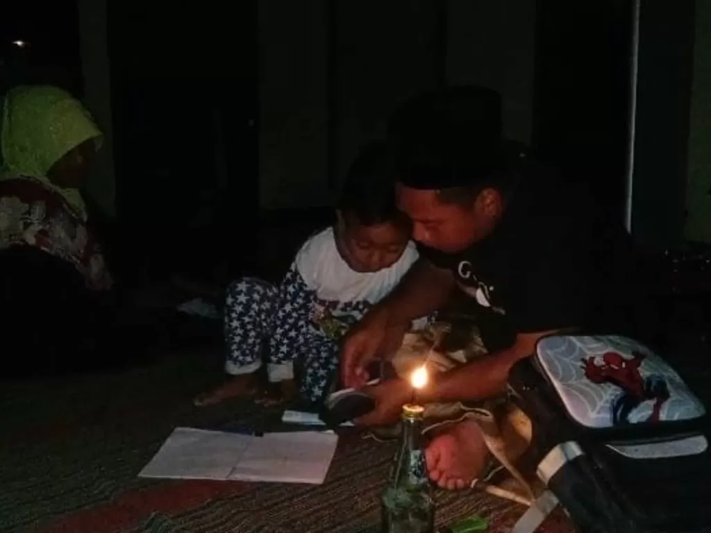 Warga Desa Ngebel, Ponorogo hidup tanpa listrik. (Z Creators/Pramita Kusumaningrum)