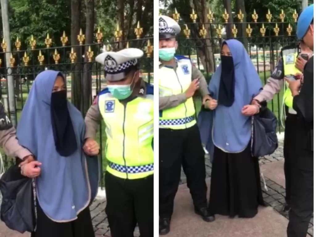Wanita bercadar saat diamankan polisi (Istimewa)