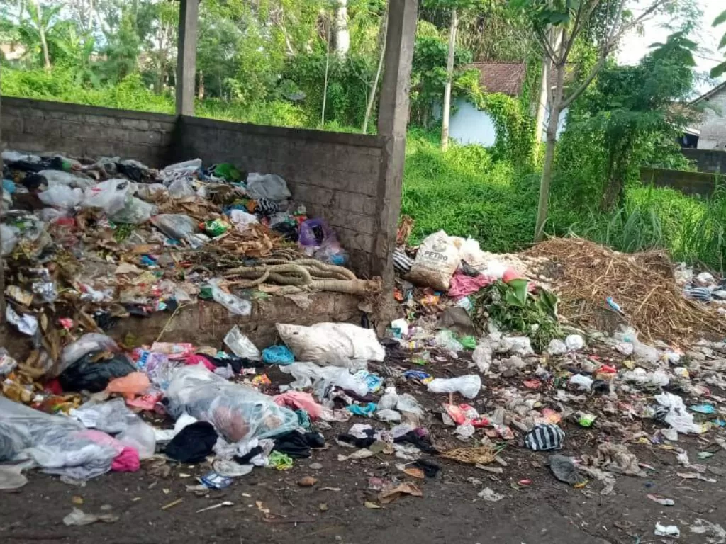 Sampah di Desa Manggis, Boyolali kembali menumpuk. (Z Creators/Ari Wibowo)