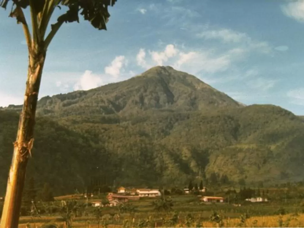 Gunung Lawu. (Wikipedia)