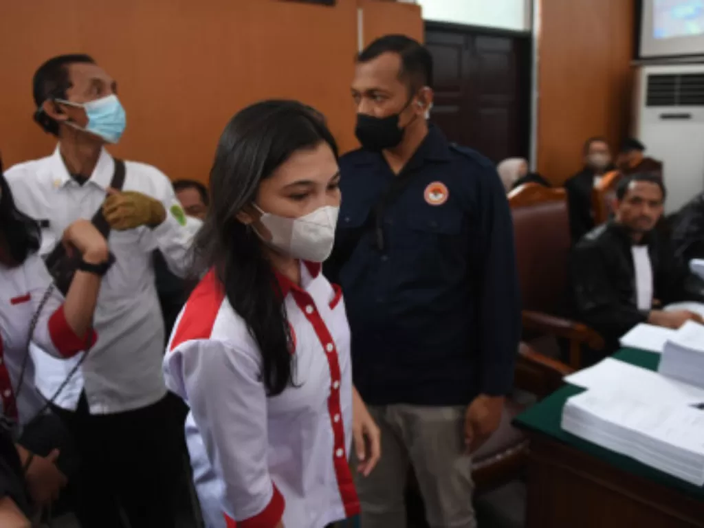 Pacar Brigadir J, Vera Simanjuntak menjadi saksi sidang lanjutan kasus pembunuhan Brigadir J dengan terdakwa Bharada E di PN Jakarta Selatan, Jakarta, Selasa (25/10/2022). (ANTARA FOTO/Akbar Nugroho Gumay)