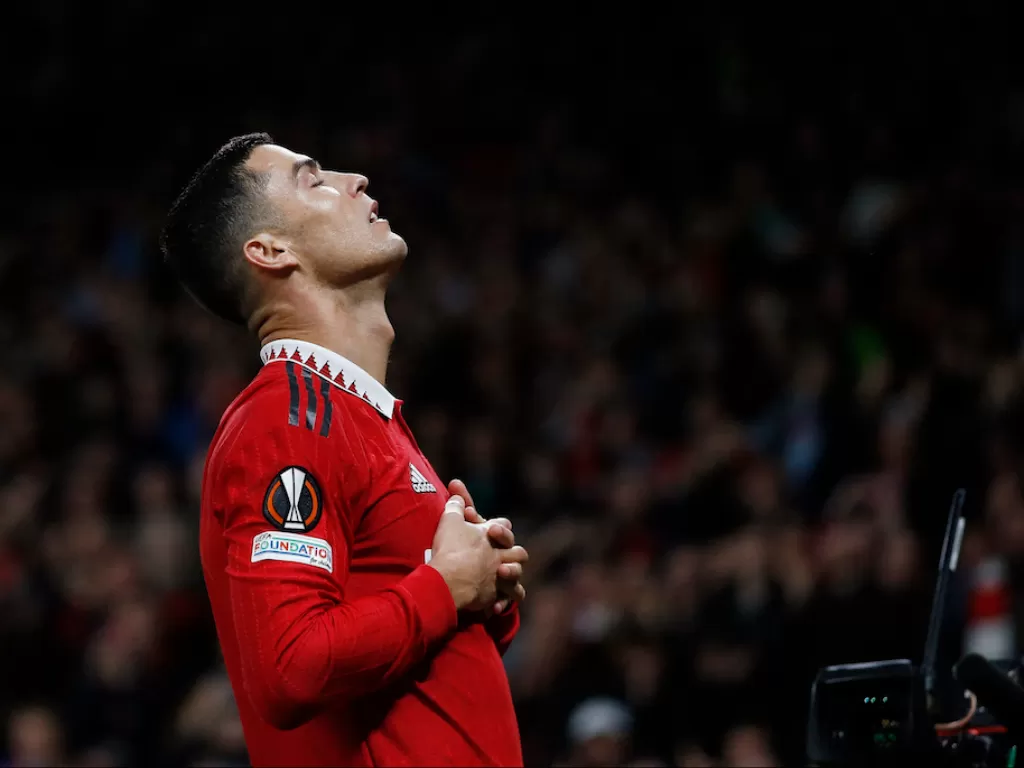 Cristiano Ronaldo melakukan selebrasi baru usai mencetak gol (REUTERS/Craig Brough)