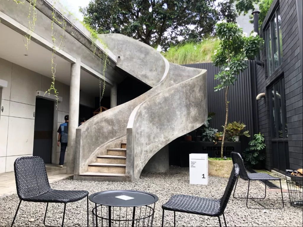 Kafe industrial dengan konsep zero waste (Z Creators/Robi Juniarta)