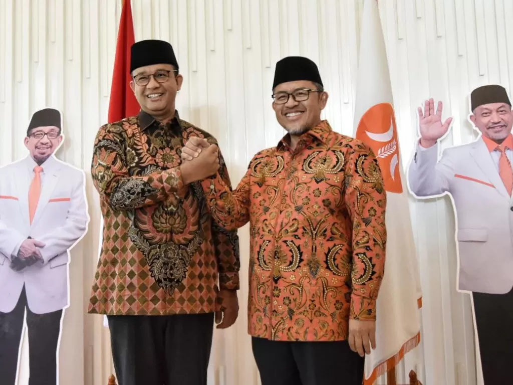 Anies Baswedan (kiri) dan Wakil Ketua Majelis Ahmad Heryawan (kanan). (Dok PKS)
