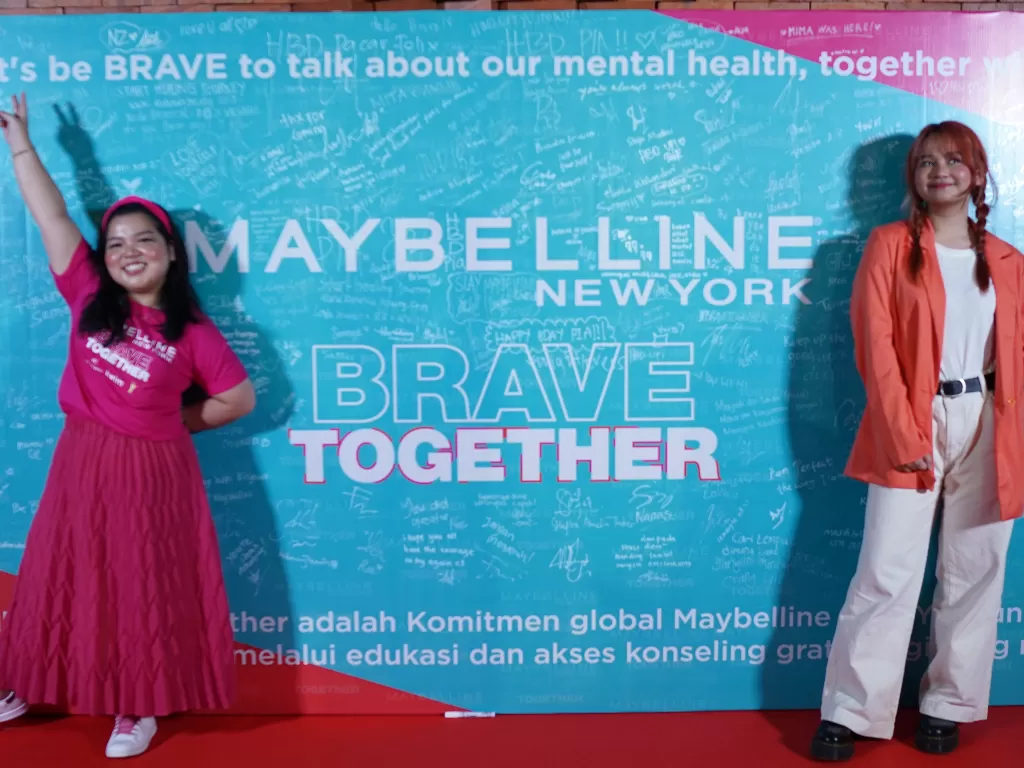 Brave wall pada acara kampanye Maybelline Brave Together di Balai Purnomo, UI, Jumat (28/10/2022)