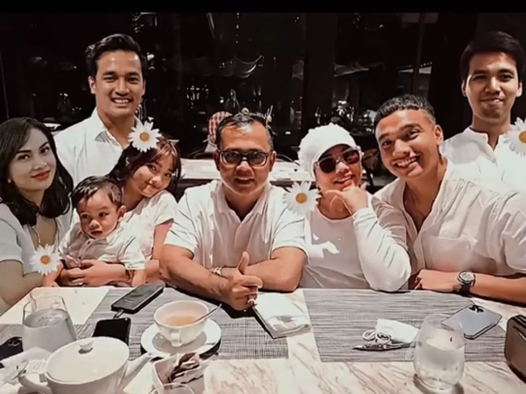 H Faisal dan keluarga (Instagram/opah_faisal)