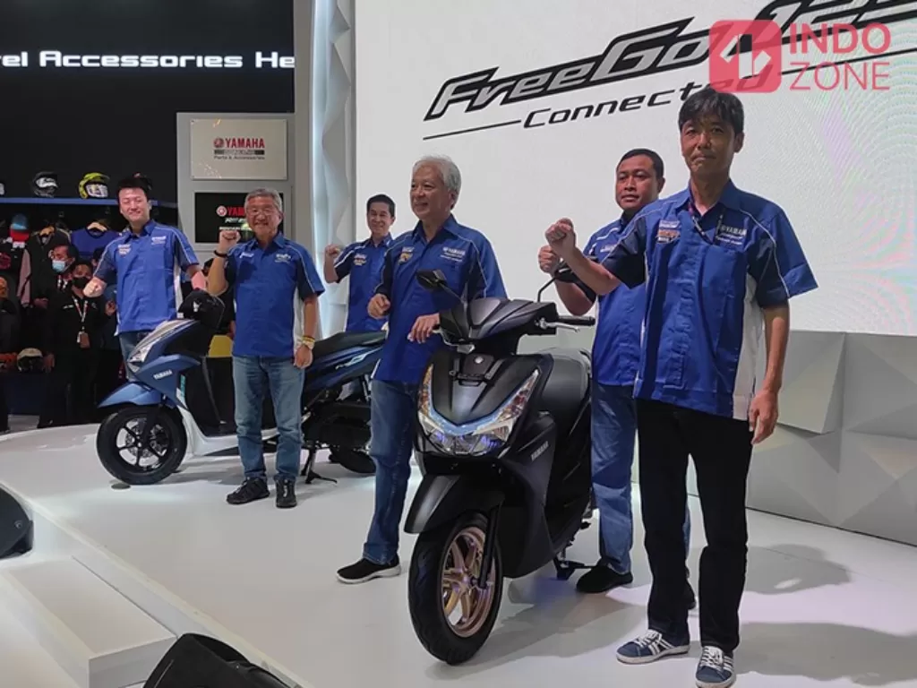 Jajaran petinggi Yamaha saat memperkenalkan FreeGo 125 Connected di IMOS 2022. (Indozone/Bagas Aulia Ananto)
