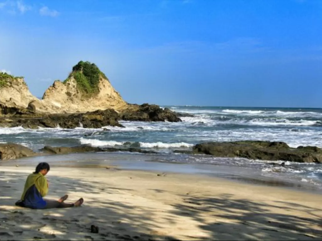 Ilustrasi tempat wisata di Pangandaran, Pantai Karang Nini (tripadvisor.com)