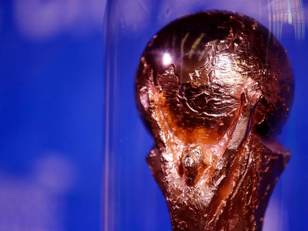 Trofi Piala Dunia dipajang (Reuters/Agustin Marcarian)