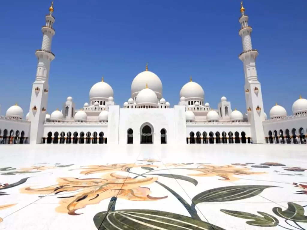 Masjid Sheikh Zayed, masjid terbesar ke-3 di dunia (Z Creators/Arnie Simanjuntak)