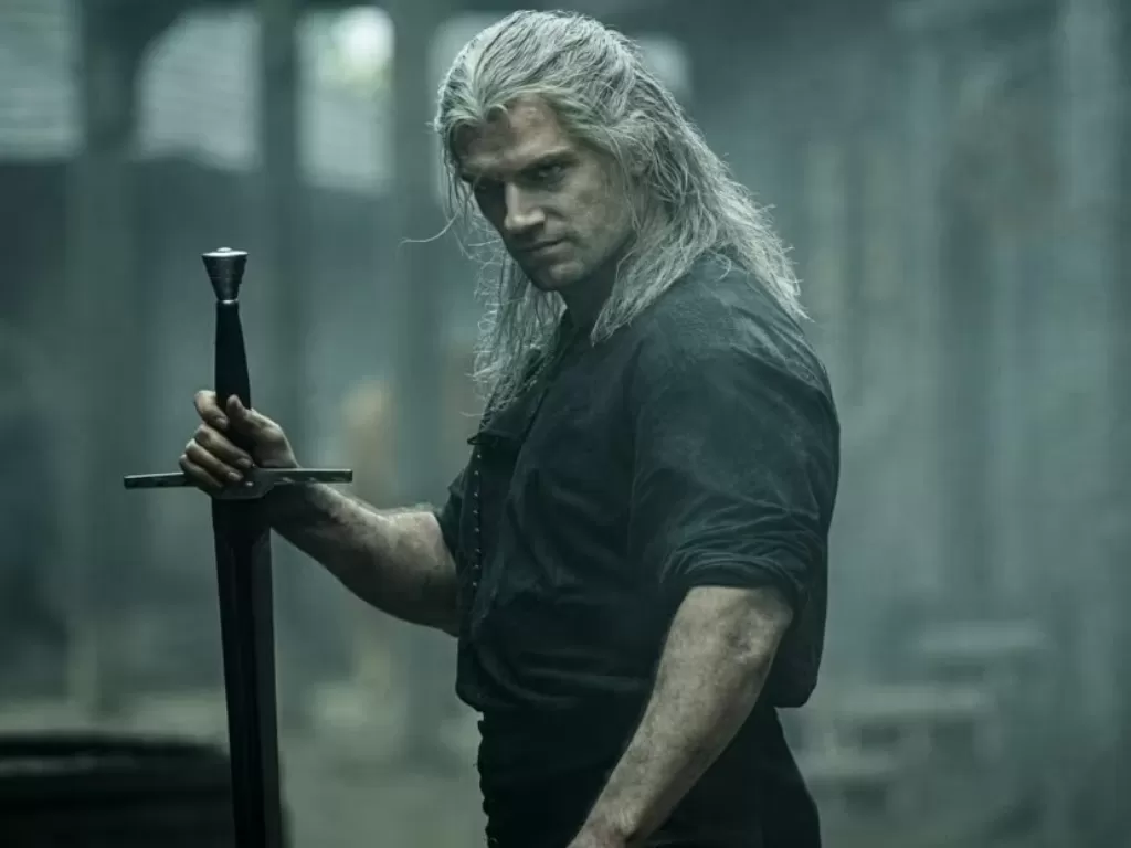 Henry Cavill sebagai Geralt of Rivia dalam The Witcher (Netflix)